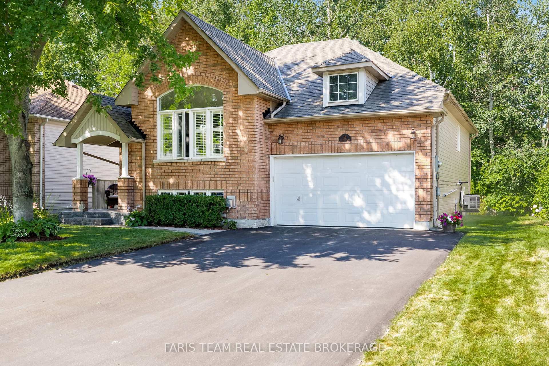 Photo 2 of 56 Rose Valley Way, Wasaga Beach — HOMEH