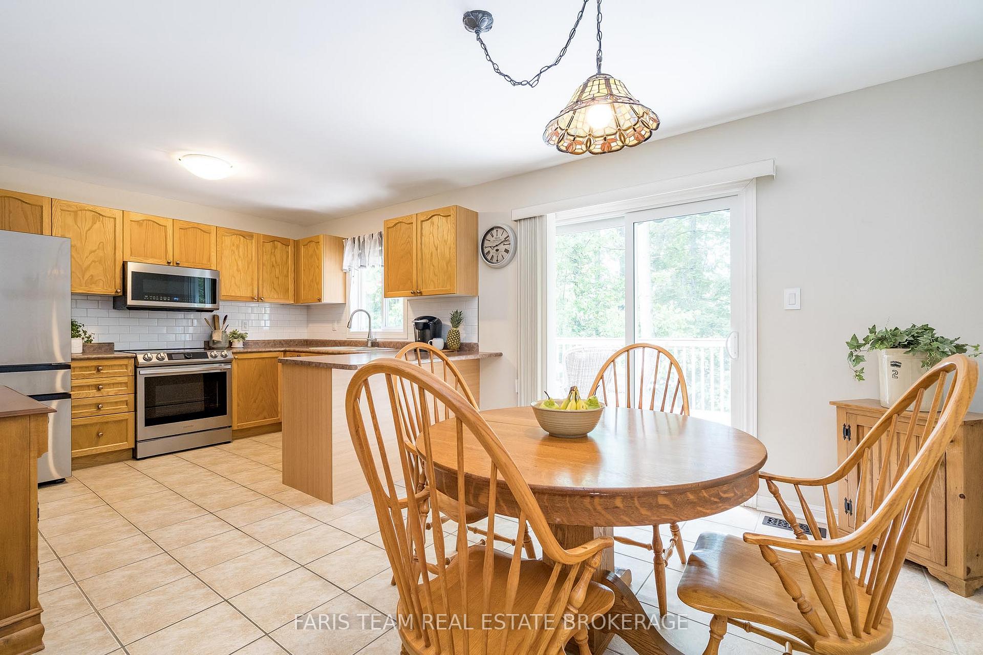 Photo 7 of 56 Rose Valley Way, Wasaga Beach — HOMEH