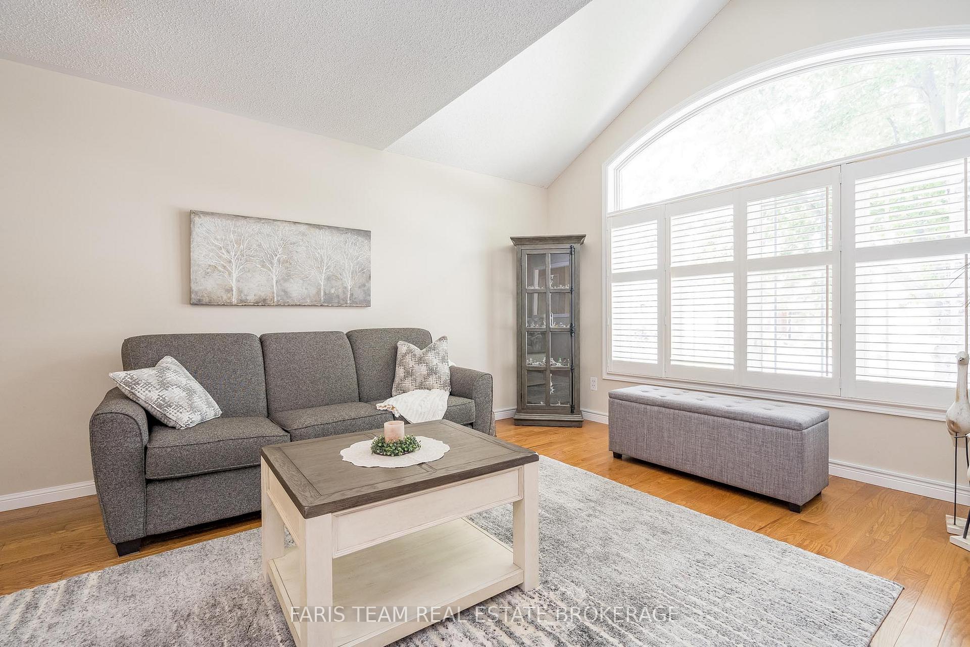 Photo 11 of 56 Rose Valley Way, Wasaga Beach — HOMEH