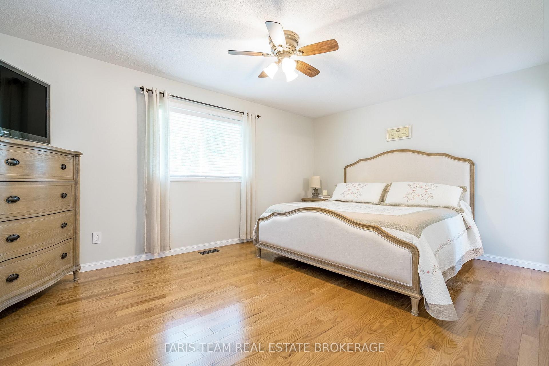 Photo 14 of 56 Rose Valley Way, Wasaga Beach — HOMEH