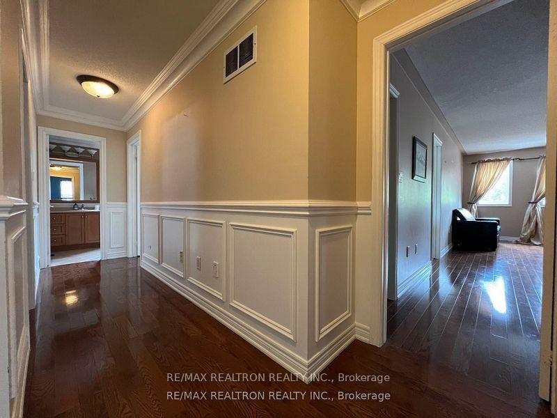 Photo 16 of 120 Greenock Drive, Vaughan, Maple — HOMEH