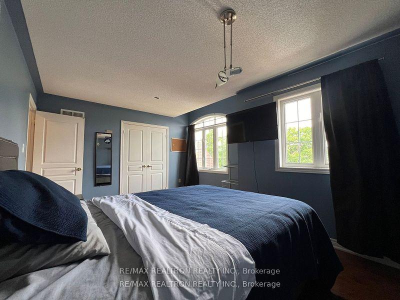 Photo 18 of 120 Greenock Drive, Vaughan, Maple — HOMEH