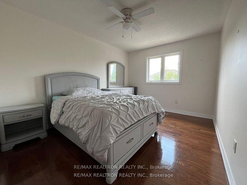 Photo 19 of 120 Greenock Drive, Vaughan, Maple — HOMEH