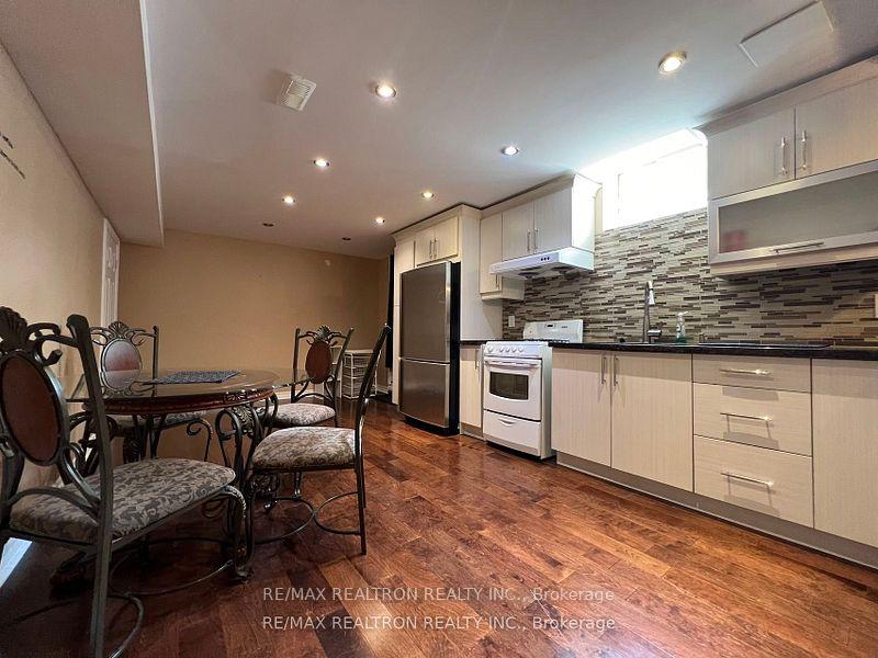 Photo 27 of 120 Greenock Drive, Vaughan, Maple — HOMEH