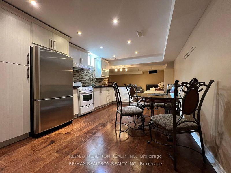 Photo 28 of 120 Greenock Drive, Vaughan, Maple — HOMEH