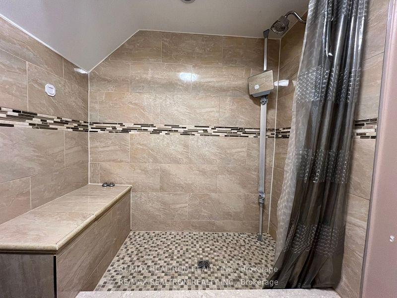 Photo 31 of 120 Greenock Drive, Vaughan, Maple — HOMEH