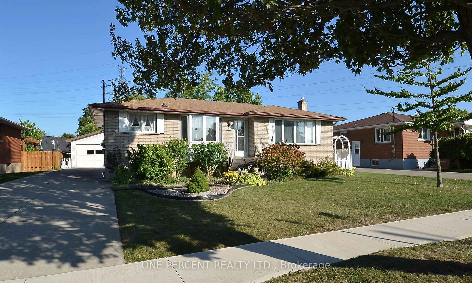 Photo 1 of 51 Memorial Park Drive, Welland, Lincoln/Crowland — HOMEH