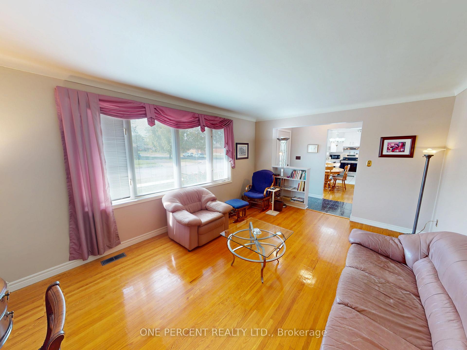 Photo 5 of 51 Memorial Park Drive, Welland, Lincoln/Crowland — HOMEH