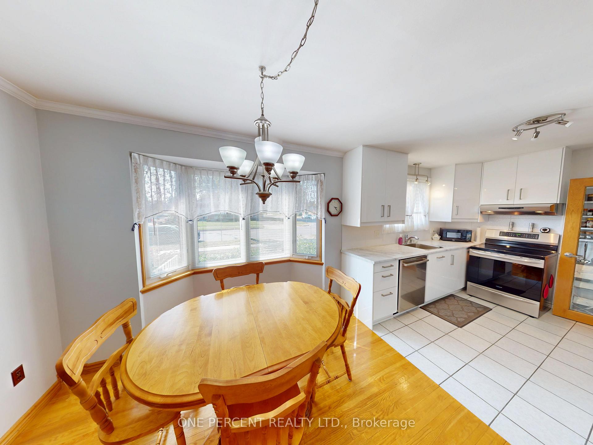 Photo 7 of 51 Memorial Park Drive, Welland, Lincoln/Crowland — HOMEH