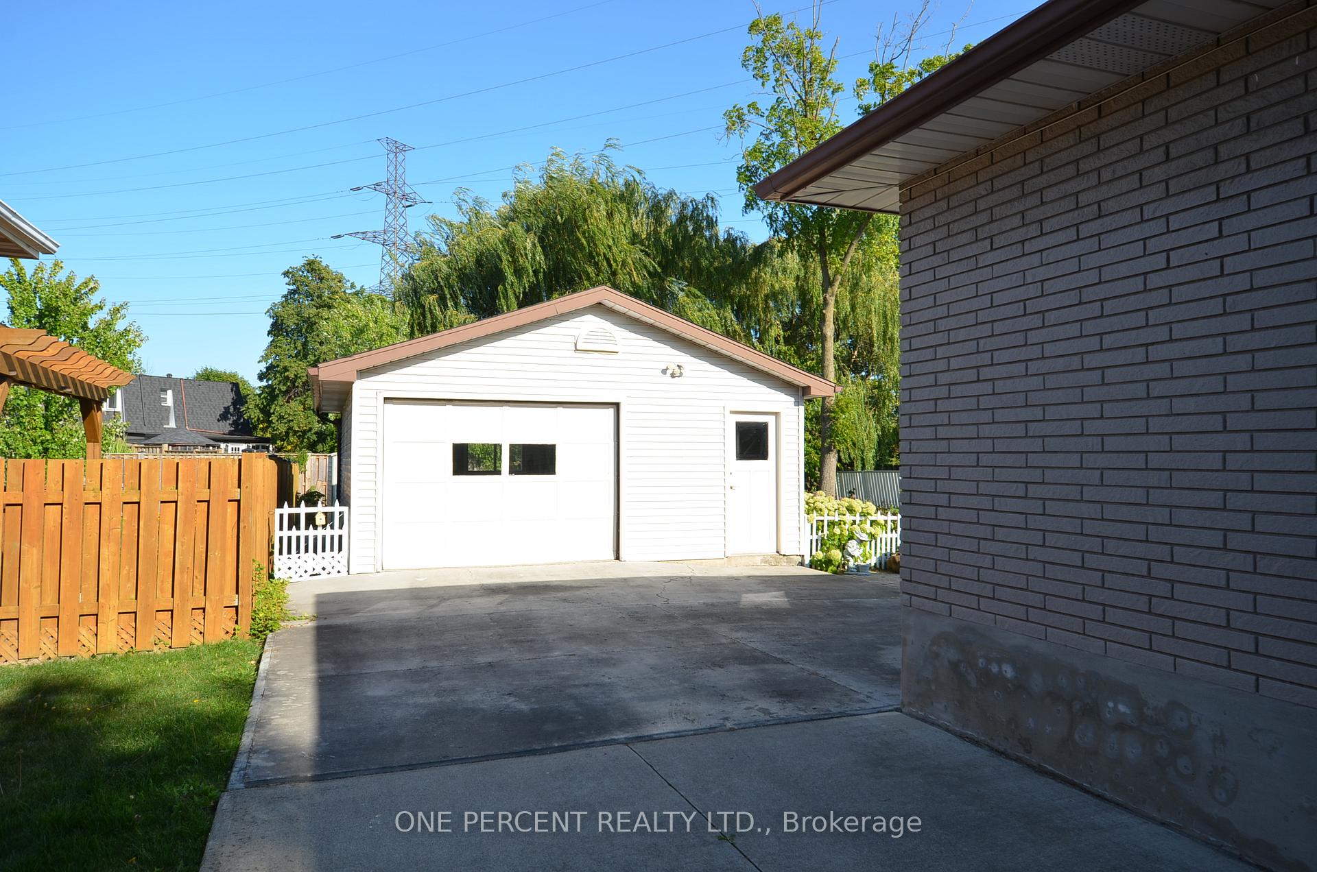Photo 32 of 51 Memorial Park Drive, Welland, Lincoln/Crowland — HOMEH