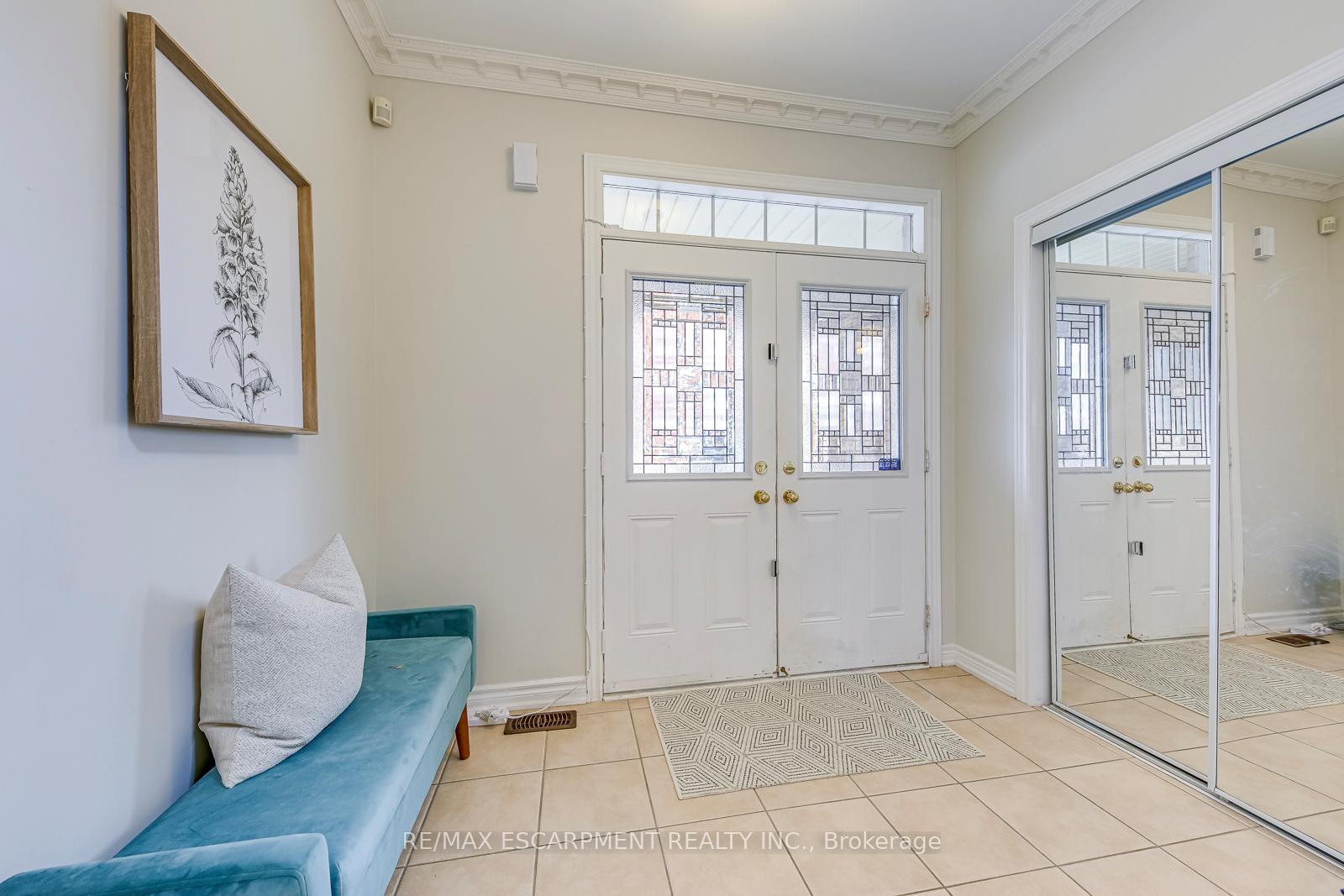 Photo 3 of 470 Peter Rupert Avenue, Vaughan, Patterson — HOMEH