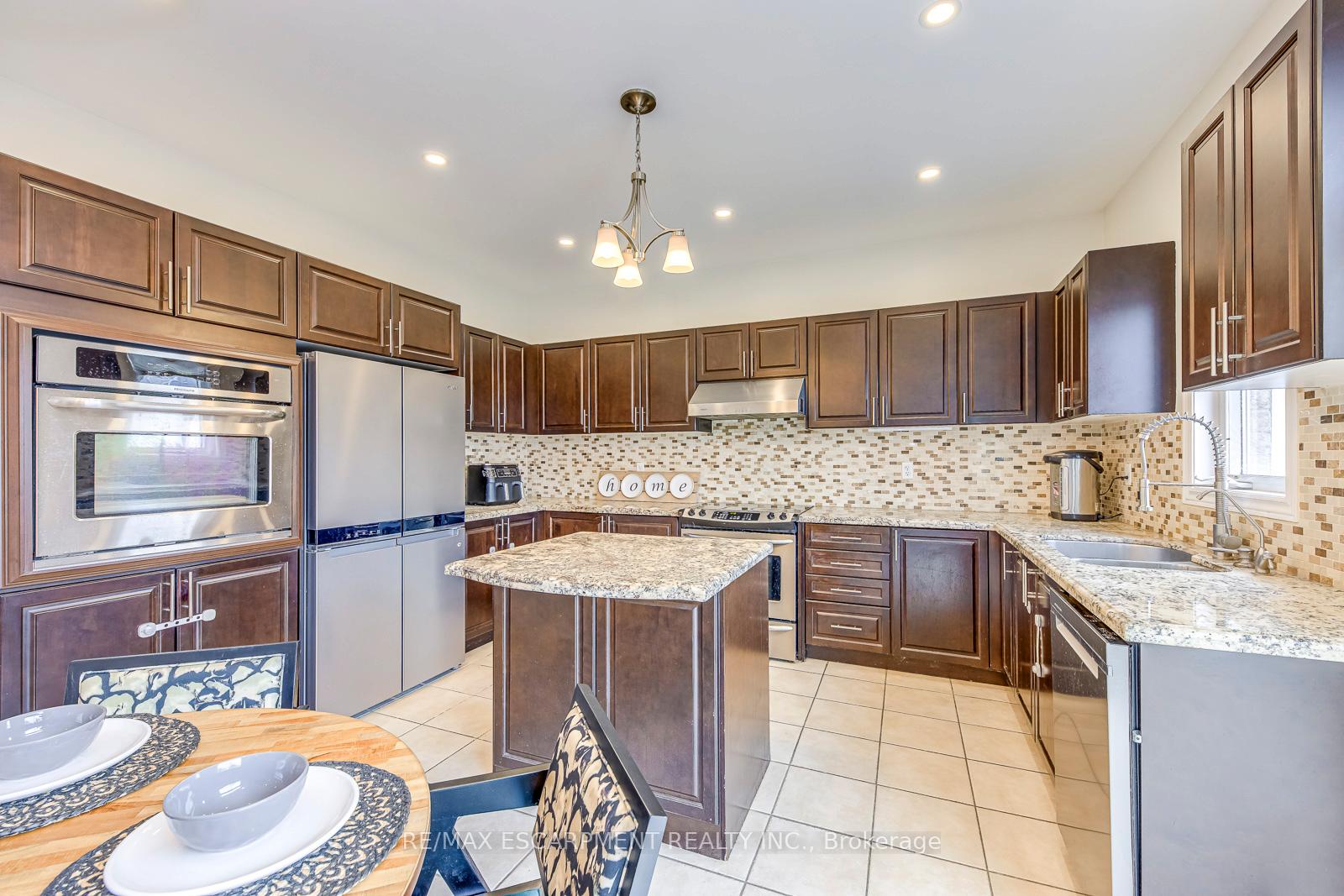 Photo 15 of 470 Peter Rupert Avenue, Vaughan, Patterson — HOMEH