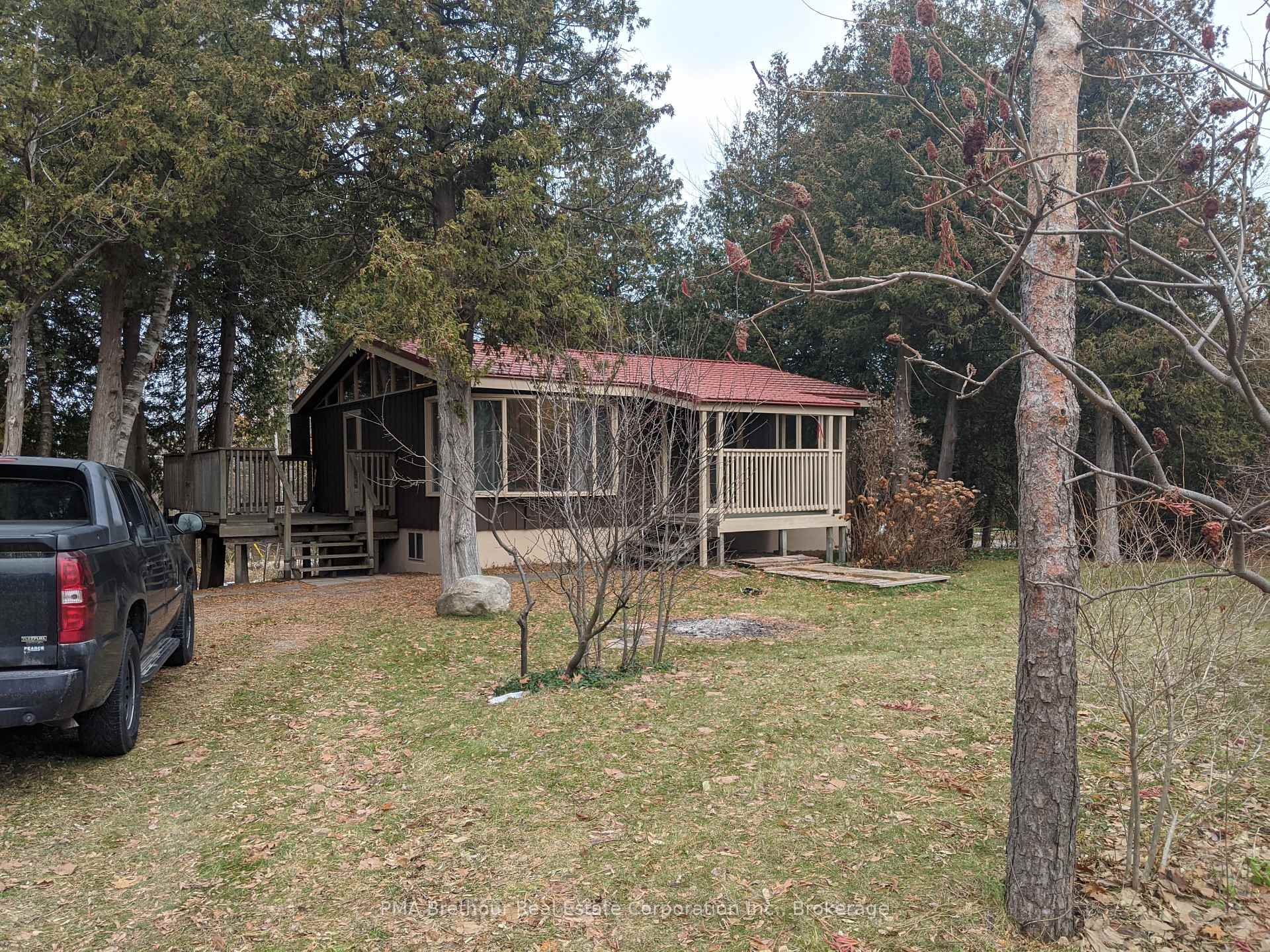 Front of 209287 26 Highway