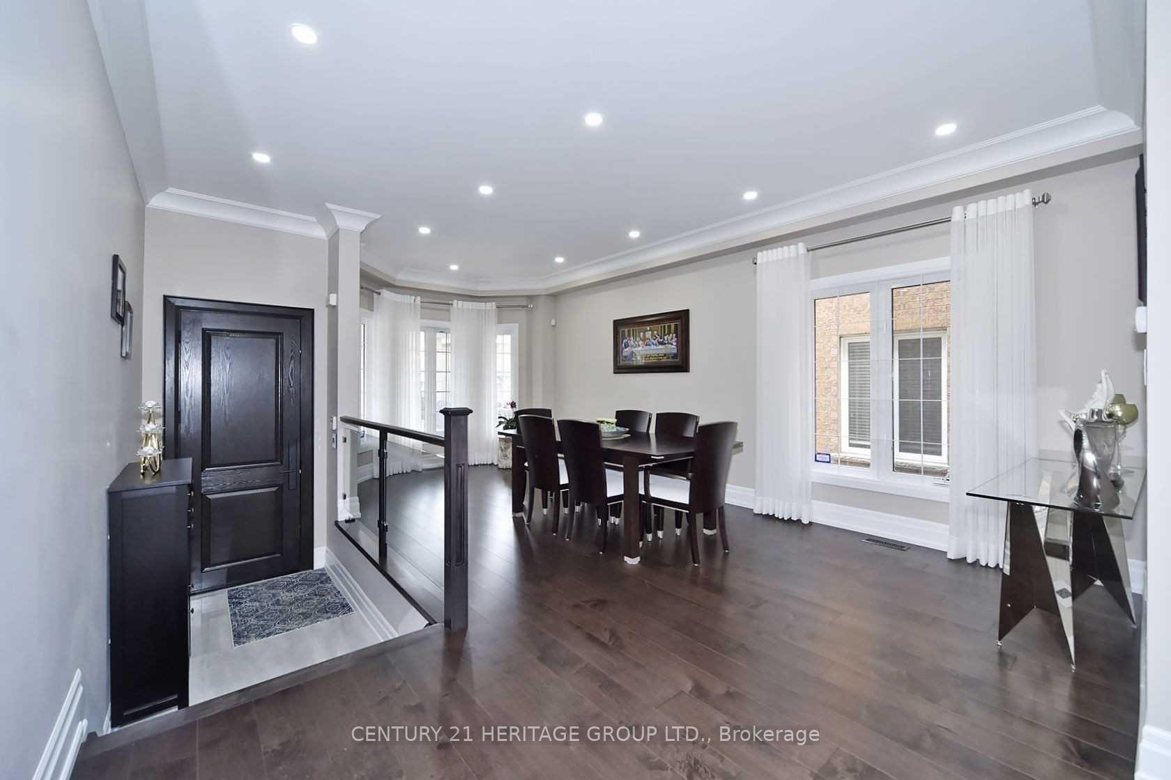 Photo 3 of 108 Saint Victor Drive, Vaughan, Vellore Village — HOMEH