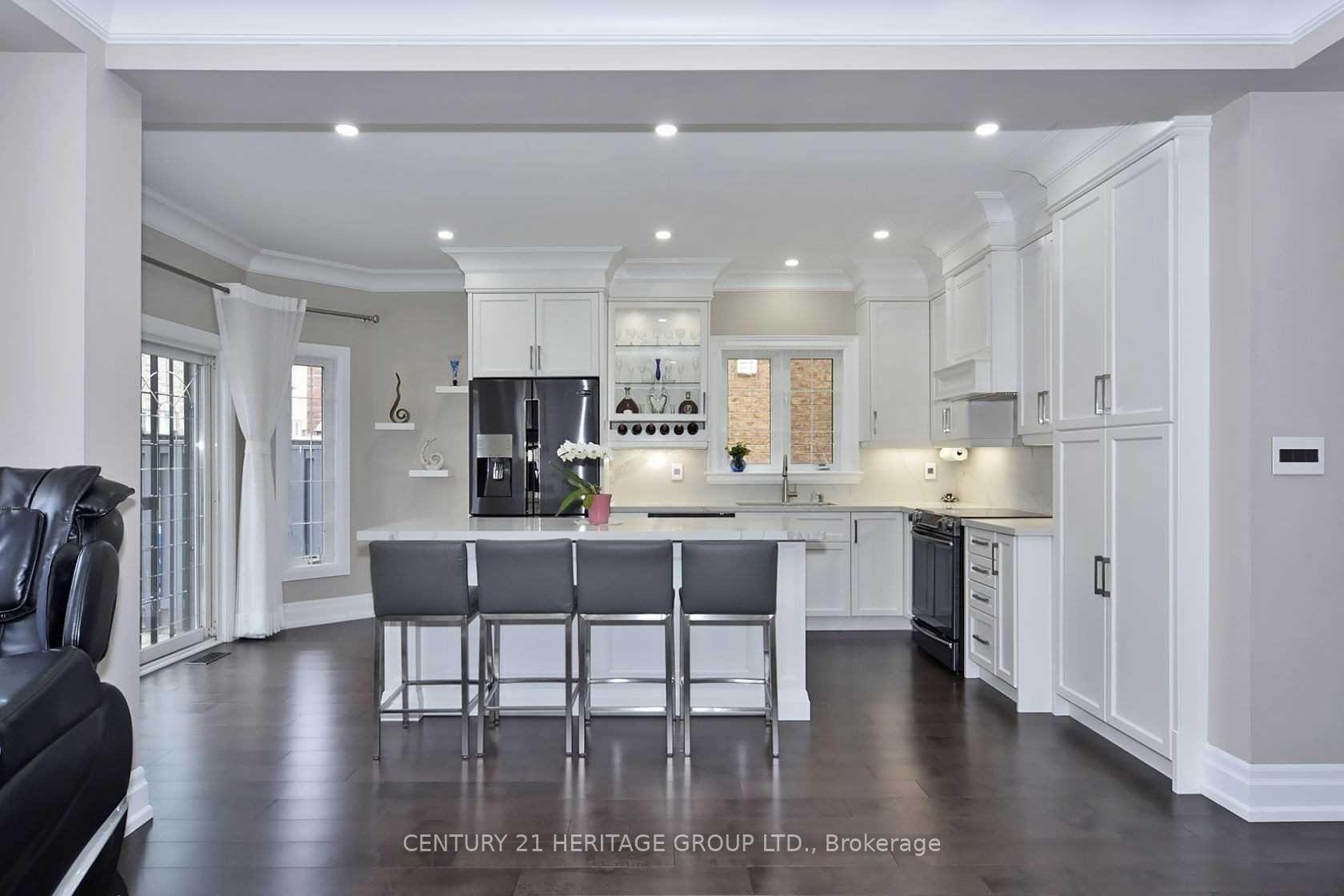 Photo 6 of 108 Saint Victor Drive, Vaughan, Vellore Village — HOMEH