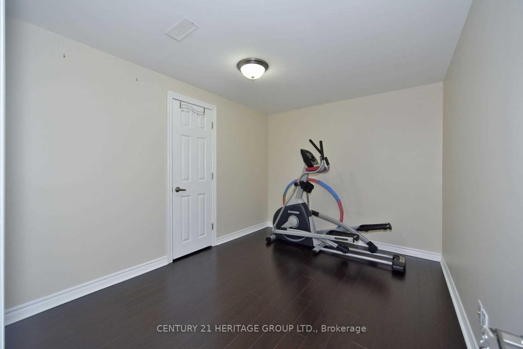 Photo 15 of 108 Saint Victor Drive, Vaughan, Vellore Village — HOMEH