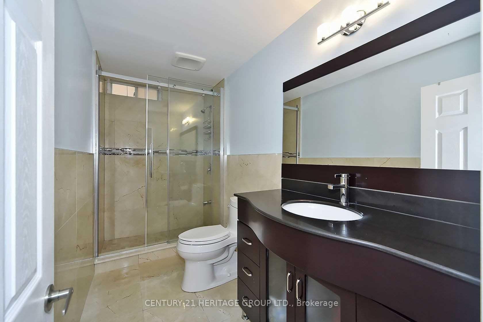 Photo 16 of 108 Saint Victor Drive, Vaughan, Vellore Village — HOMEH