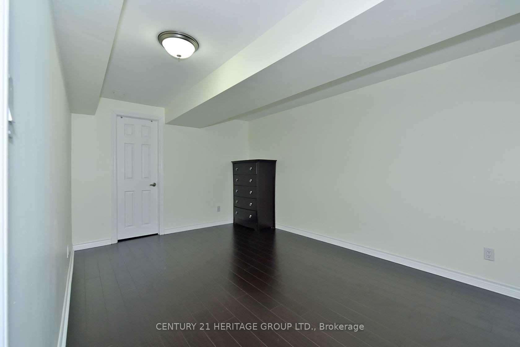 Photo 17 of 108 Saint Victor Drive, Vaughan, Vellore Village — HOMEH