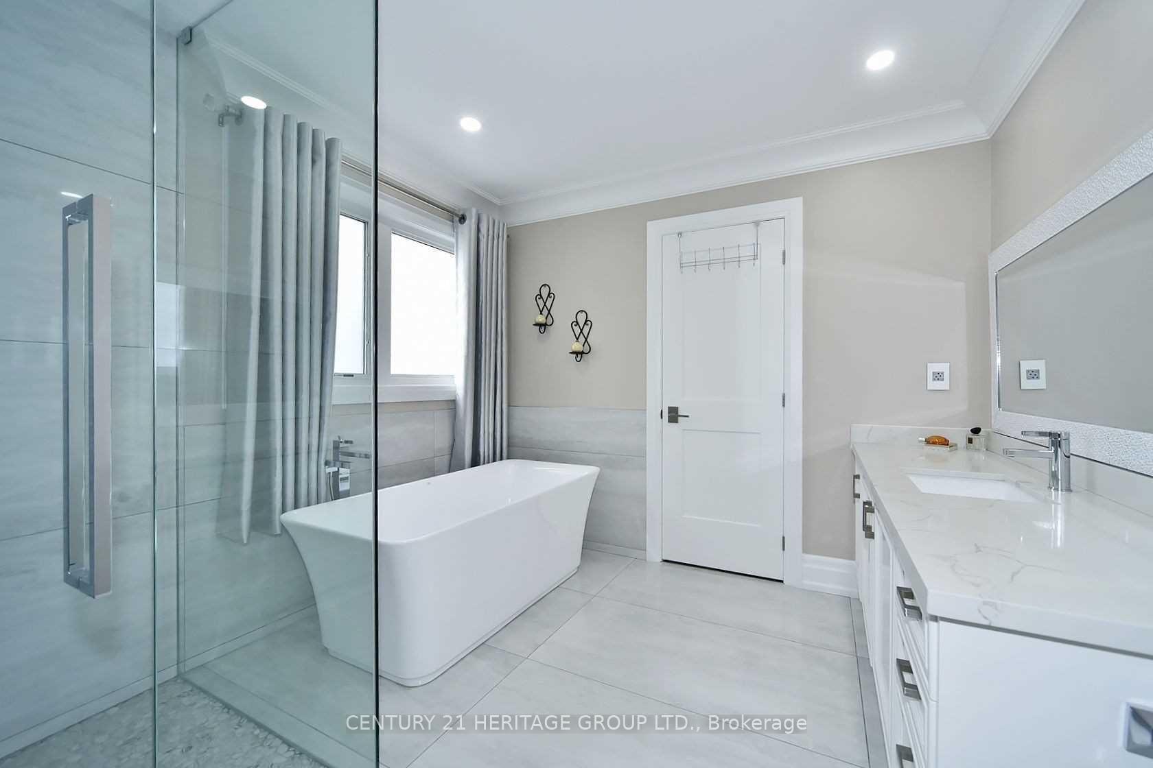 Photo 19 of 108 Saint Victor Drive, Vaughan, Vellore Village — HOMEH