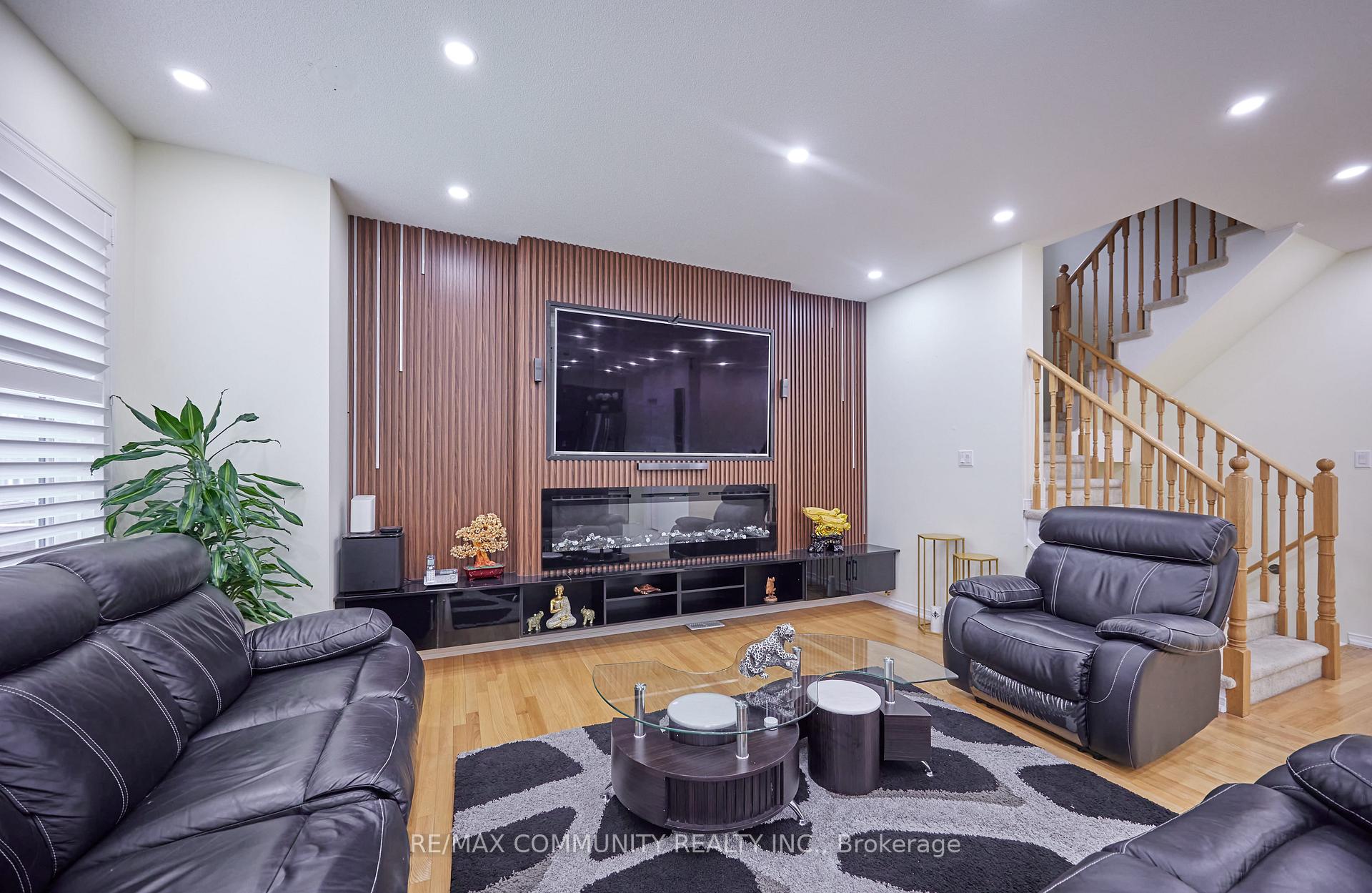 Photo 13 of 9 Ainley Road, Ajax, Central East — HOMEH