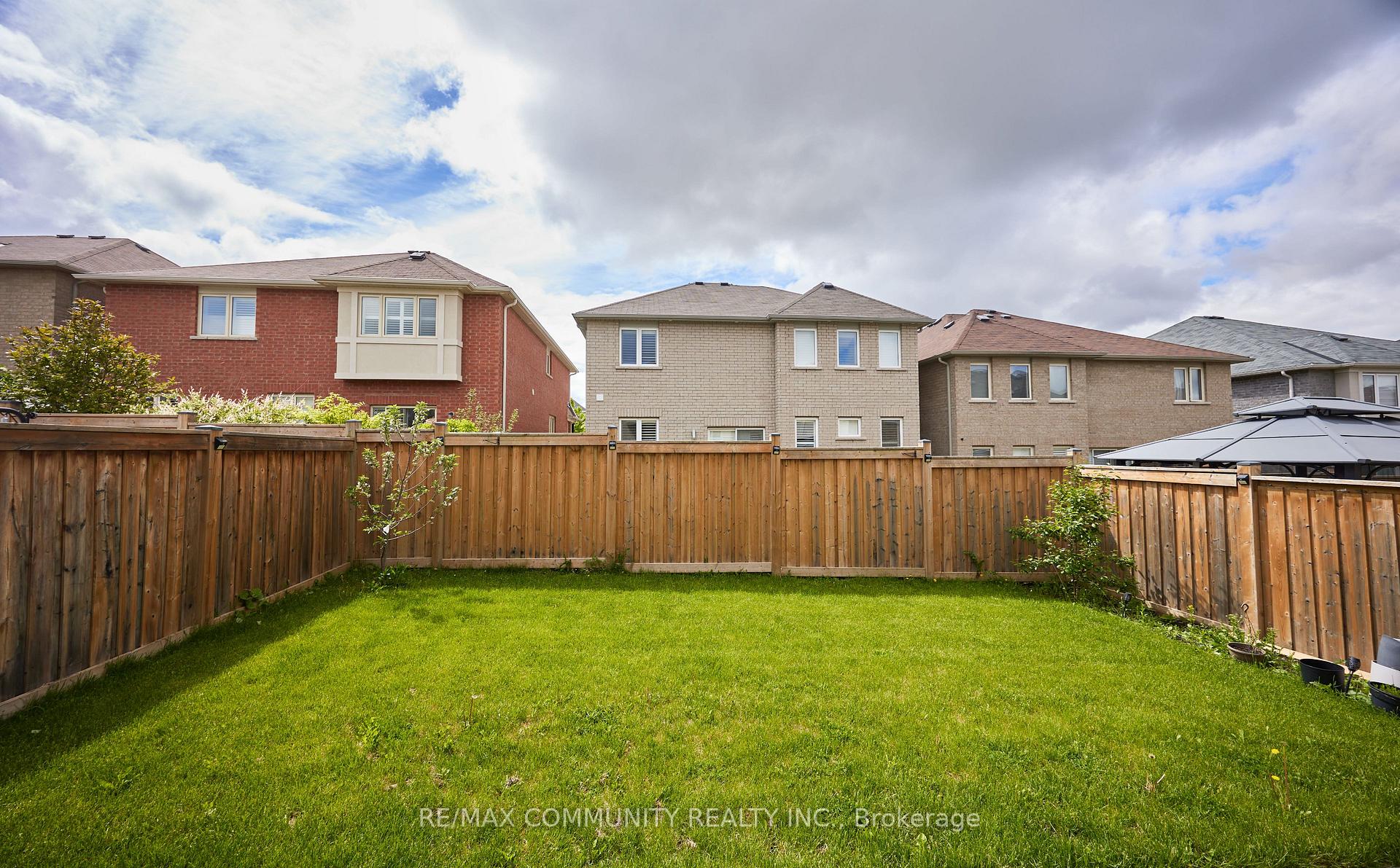 Photo 35 of 9 Ainley Road, Ajax, Central East — HOMEH