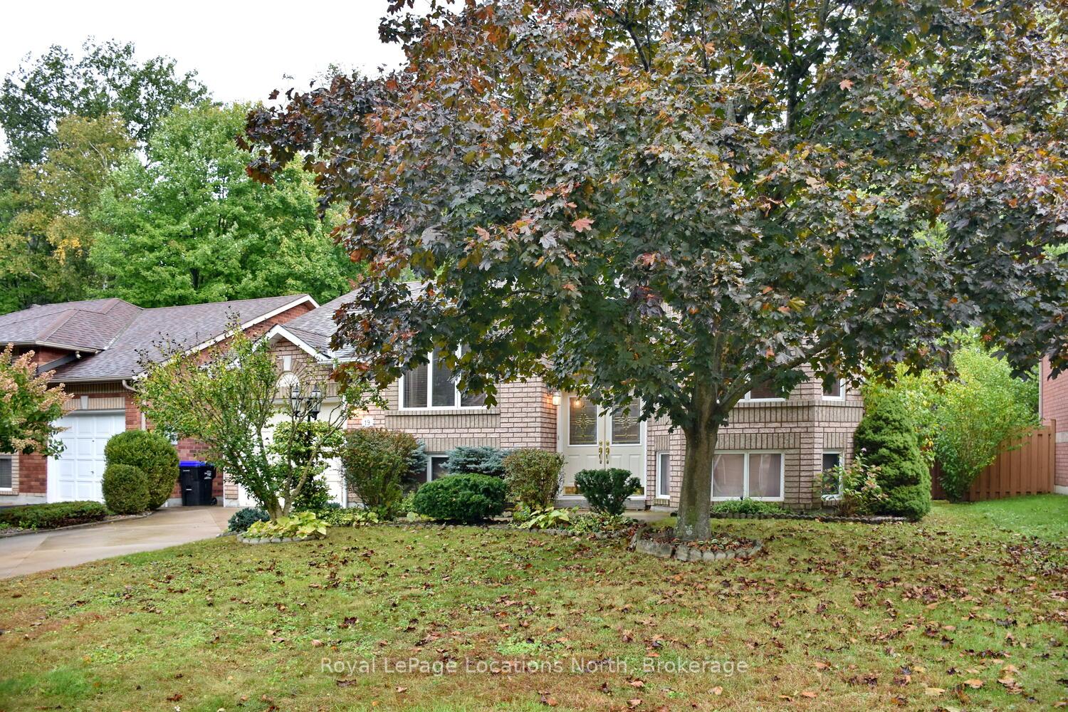 Photo 2 of 19 Brillinger Drive, Wasaga Beach — HOMEH