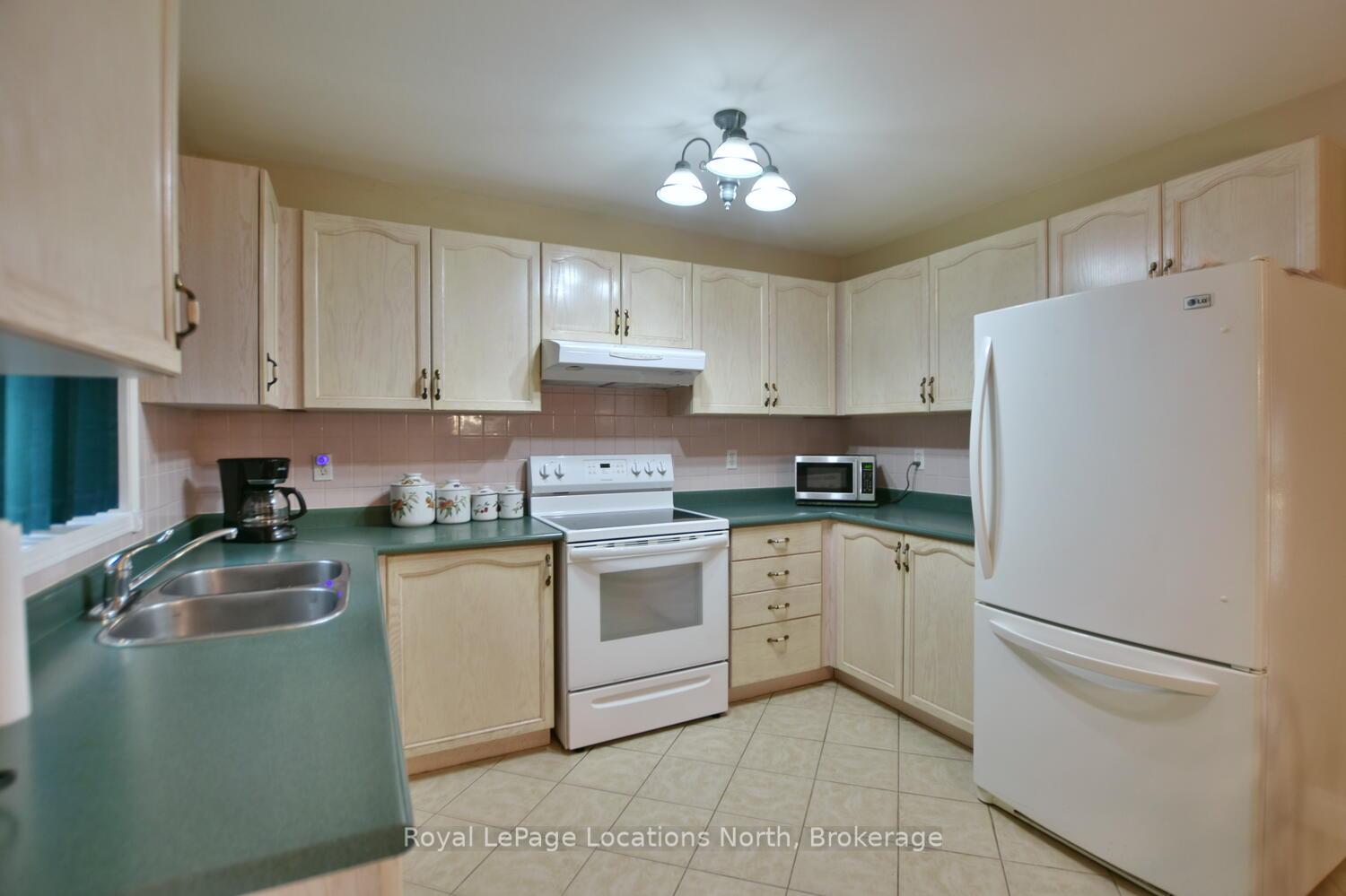 Photo 22 of 19 Brillinger Drive, Wasaga Beach — HOMEH