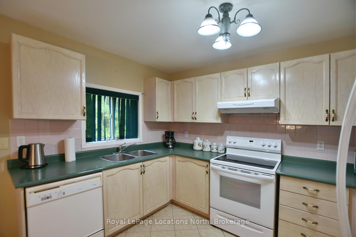 Photo 23 of 19 Brillinger Drive, Wasaga Beach — HOMEH