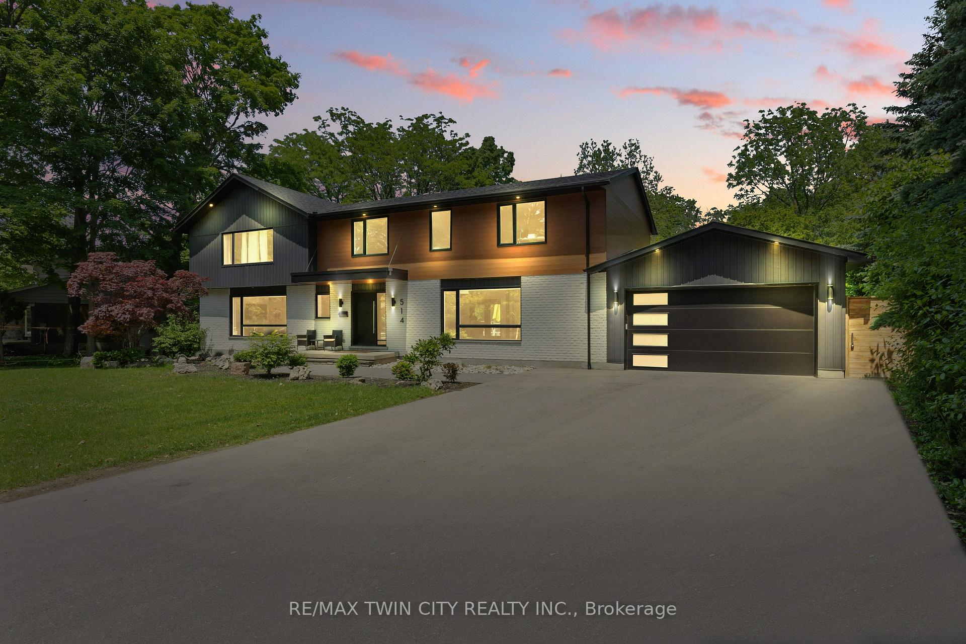 Front of 514 Oxbow Road