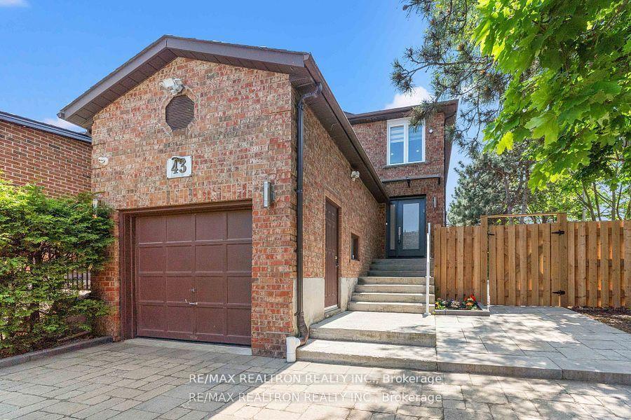 Photo 2 of 43 Rejane Crescent, Vaughan, Crestwood-Springfarm-Yorkhill — HOMEH