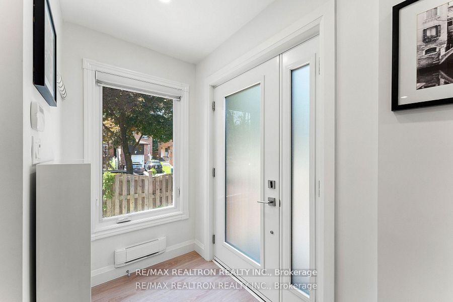 Photo 3 of 43 Rejane Crescent, Vaughan, Crestwood-Springfarm-Yorkhill — HOMEH