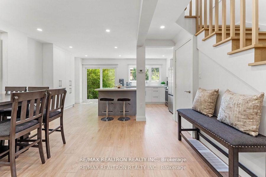 Photo 7 of 43 Rejane Crescent, Vaughan, Crestwood-Springfarm-Yorkhill — HOMEH