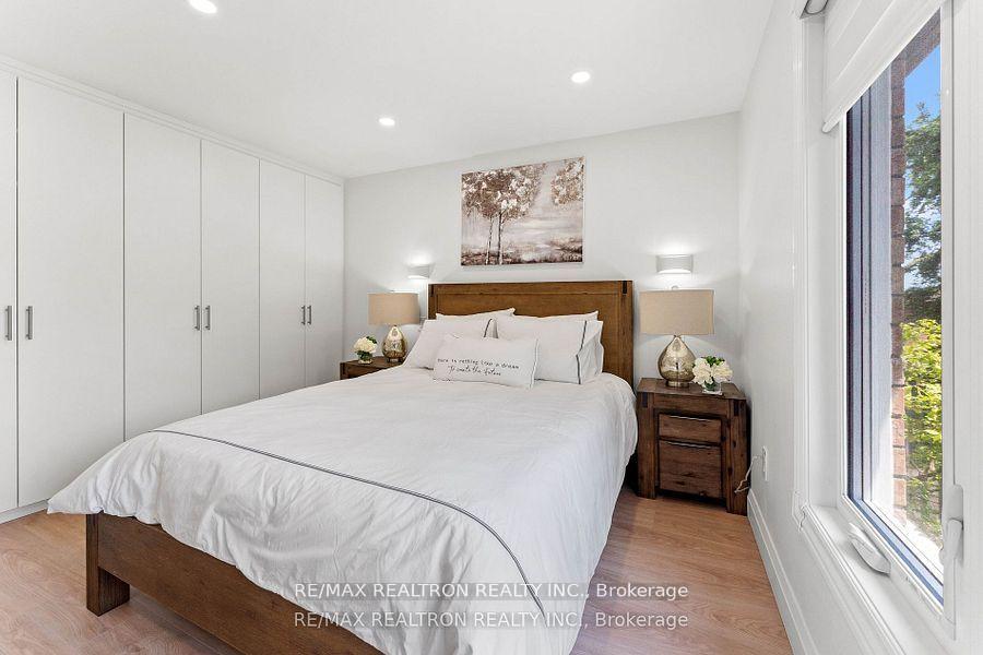 Photo 11 of 43 Rejane Crescent, Vaughan, Crestwood-Springfarm-Yorkhill — HOMEH