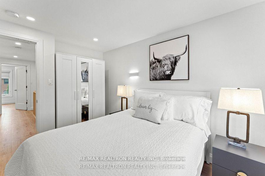 Photo 19 of 43 Rejane Crescent, Vaughan, Crestwood-Springfarm-Yorkhill — HOMEH