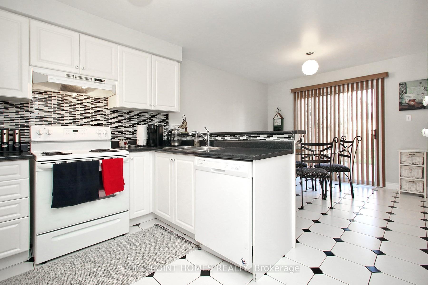 Photo 9 of 71 Parnell Crescent, Whitby, Pringle Creek — HOMEH