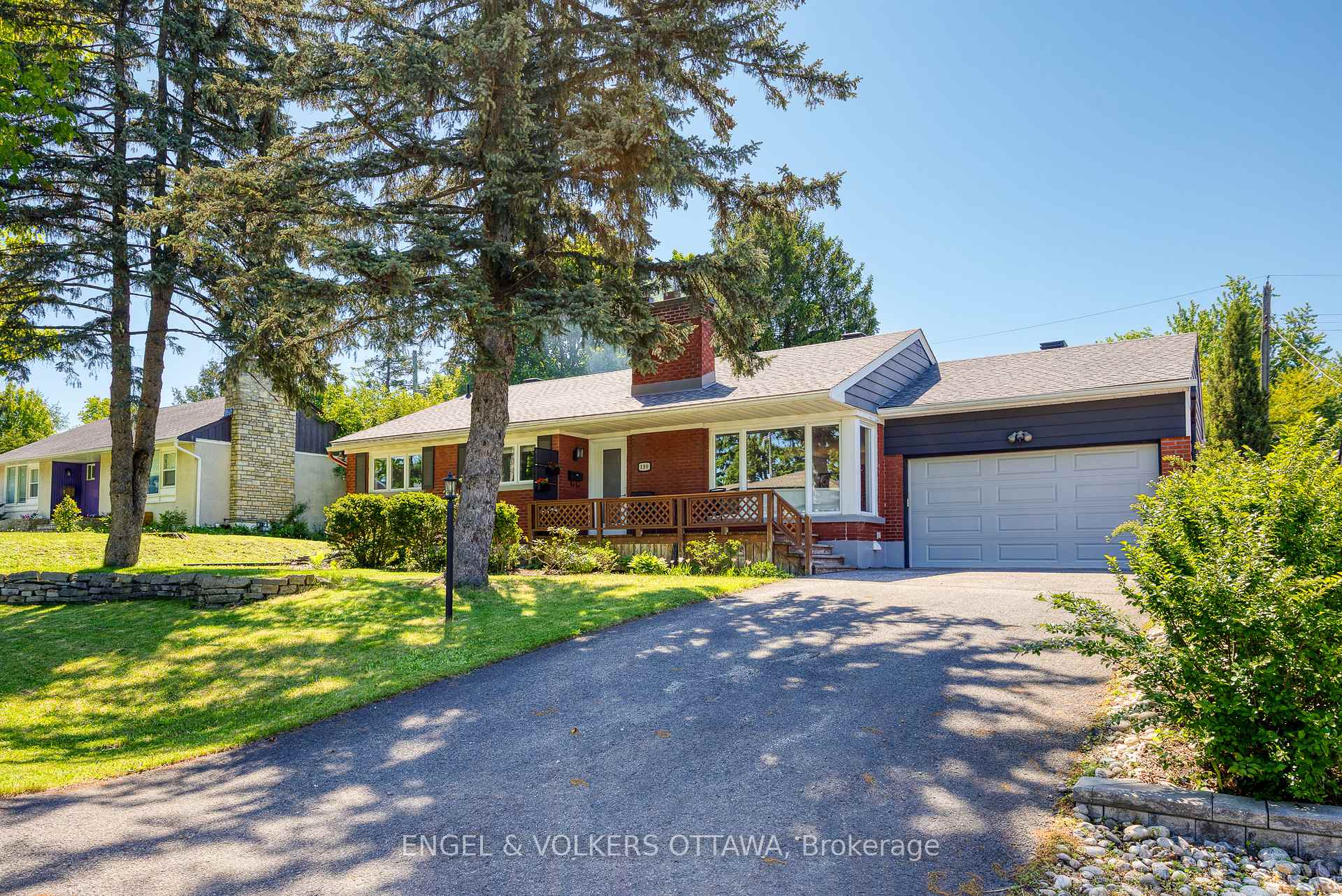 Photo 1 of 190 Crestview Road, Ottawa, Faircrest Heights — HOMEH