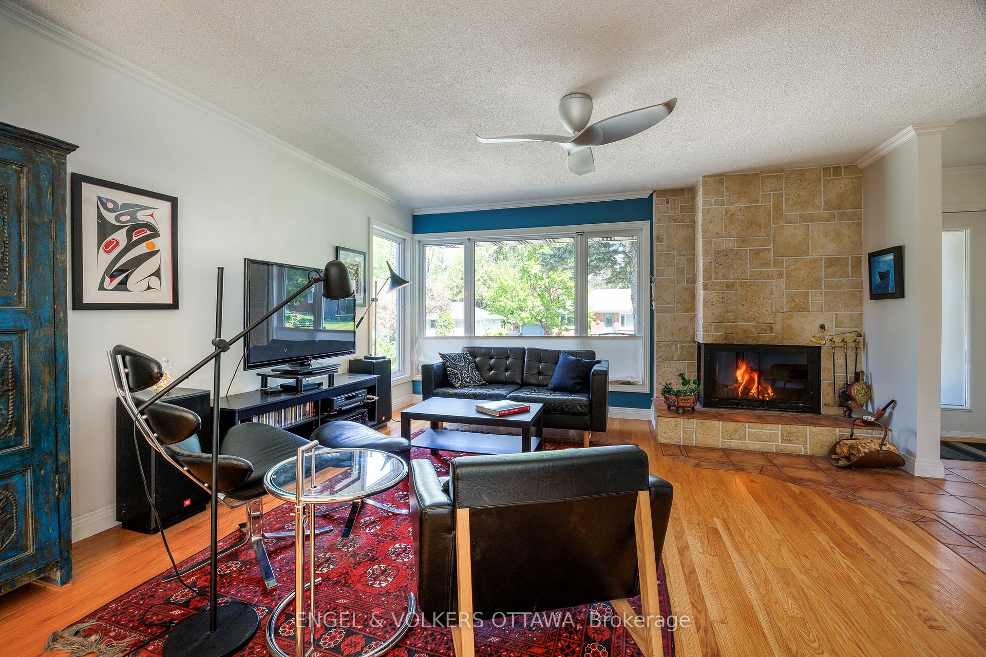 Photo 8 of 190 Crestview Road, Ottawa, Faircrest Heights — HOMEH