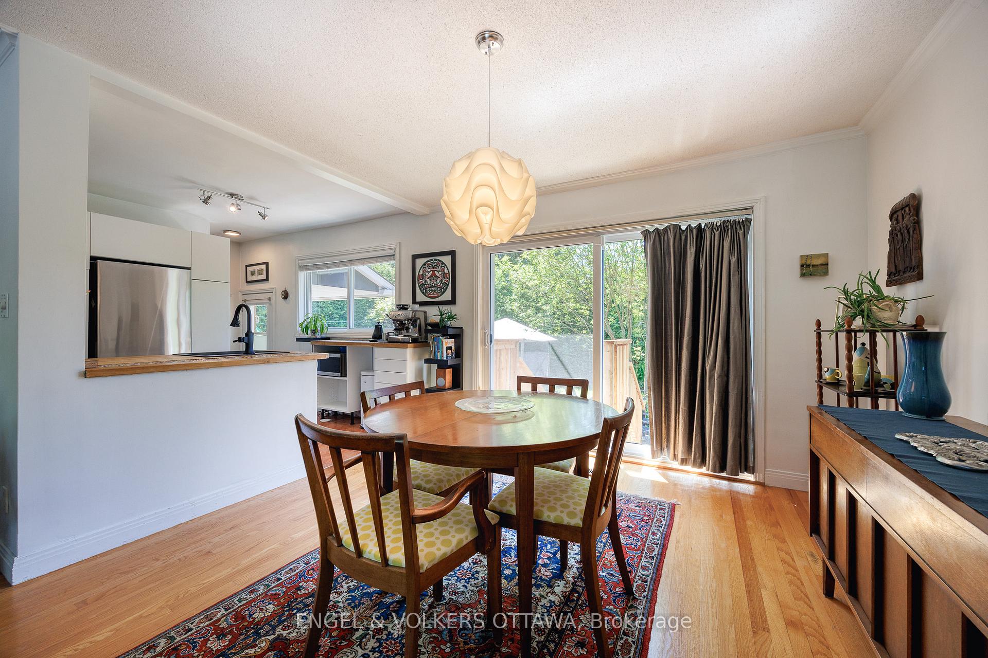 Photo 12 of 190 Crestview Road, Ottawa, Faircrest Heights — HOMEH