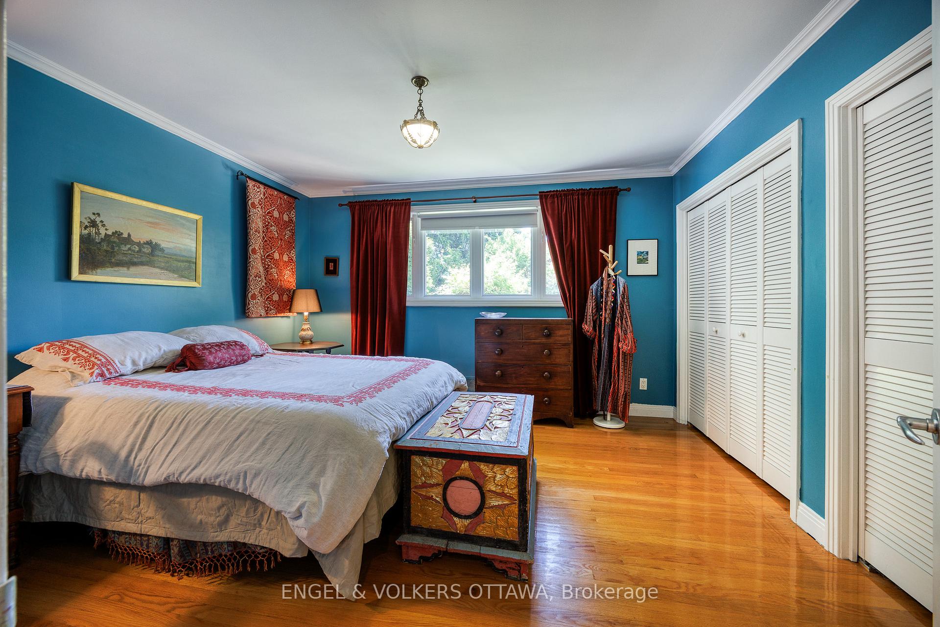Photo 16 of 190 Crestview Road, Ottawa, Faircrest Heights — HOMEH
