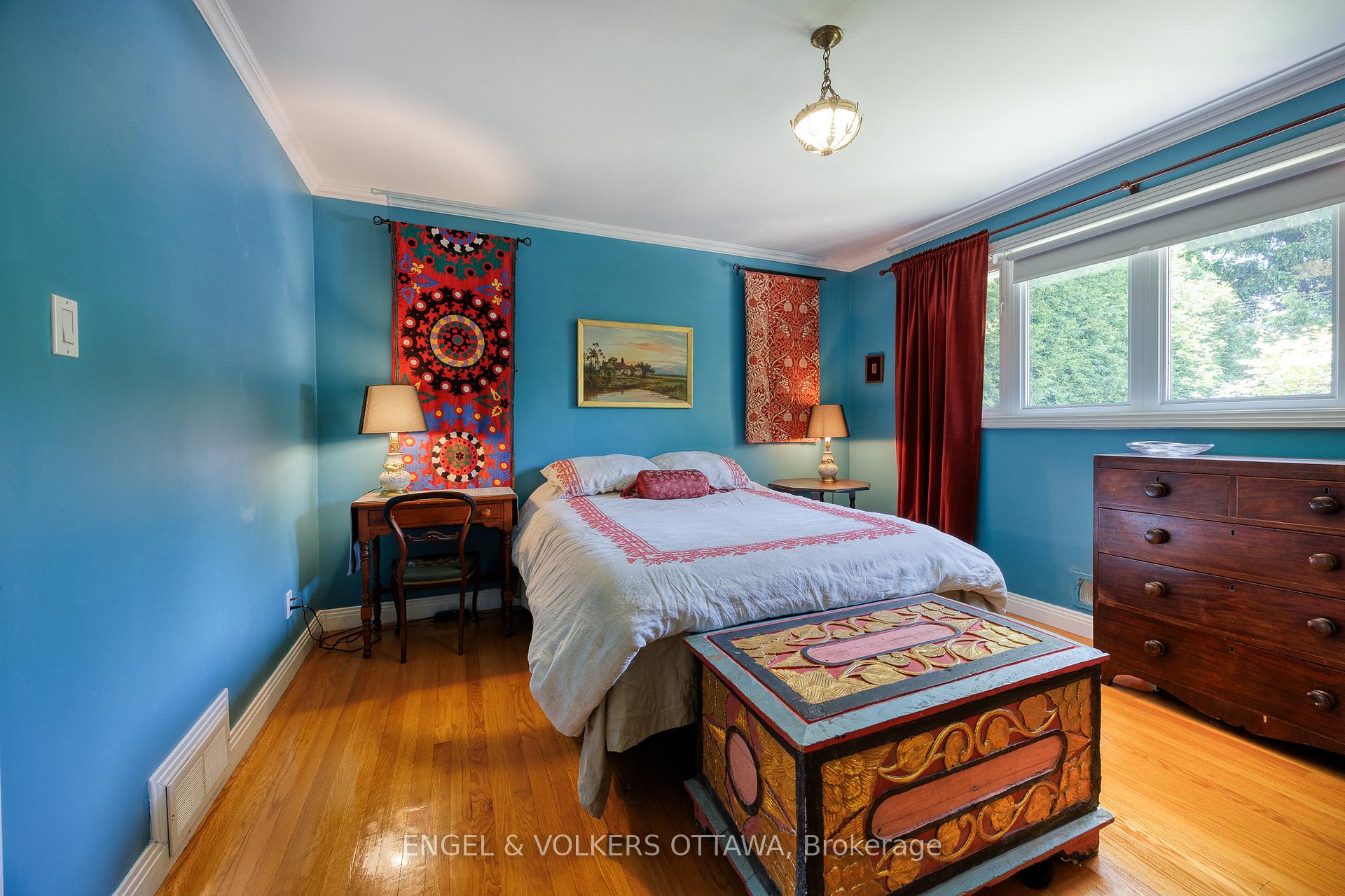 Photo 17 of 190 Crestview Road, Ottawa, Faircrest Heights — HOMEH