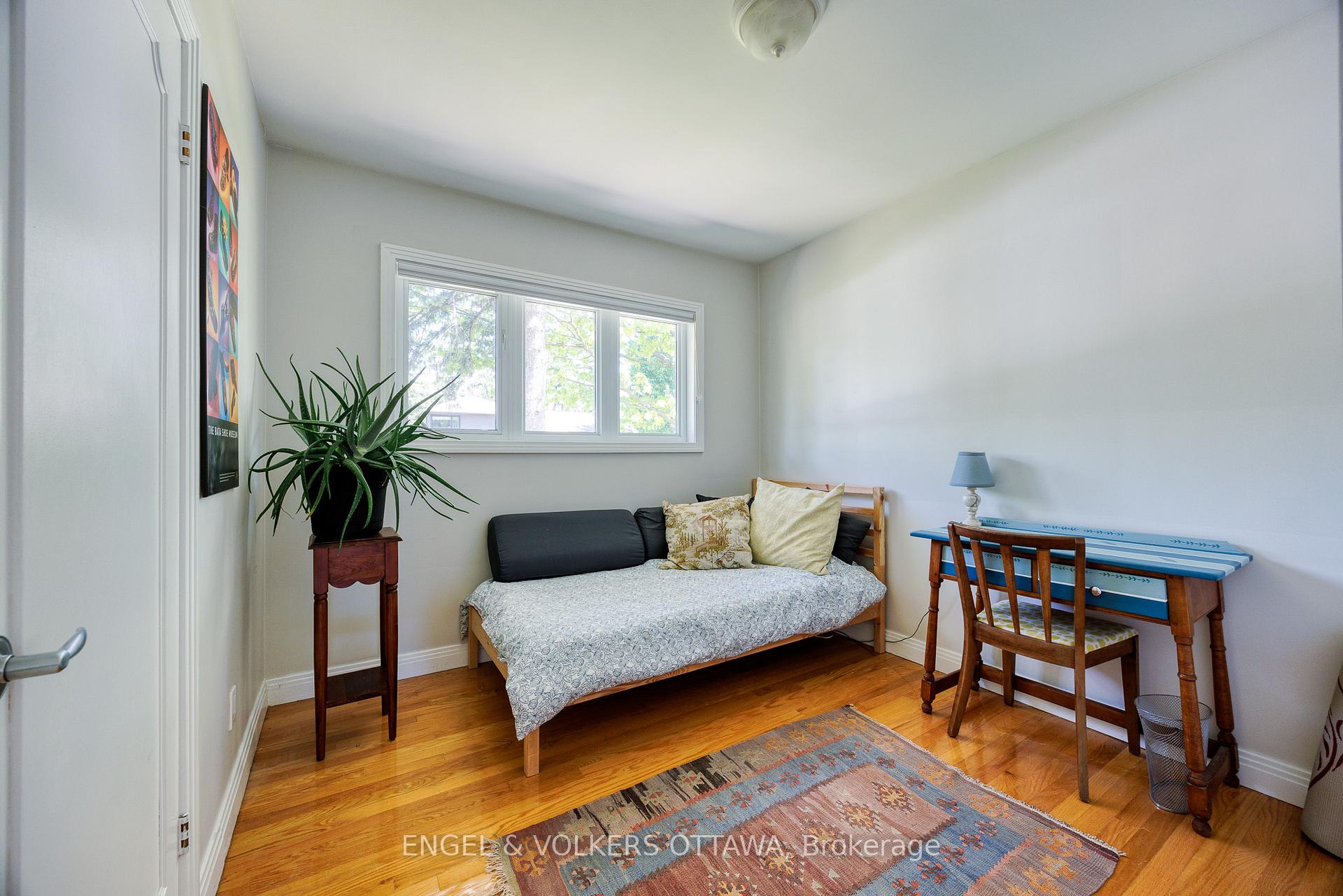 Photo 20 of 190 Crestview Road, Ottawa, Faircrest Heights — HOMEH