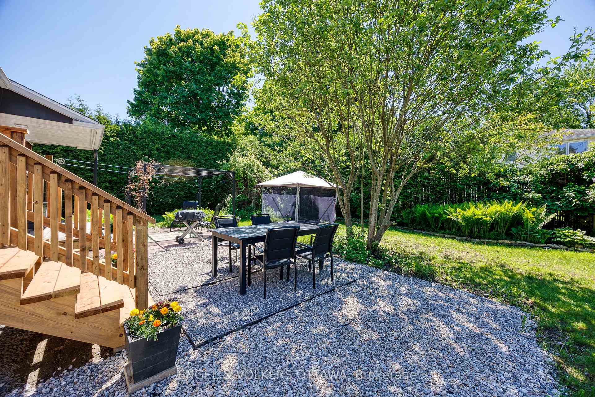 Photo 36 of 190 Crestview Road, Ottawa, Faircrest Heights — HOMEH