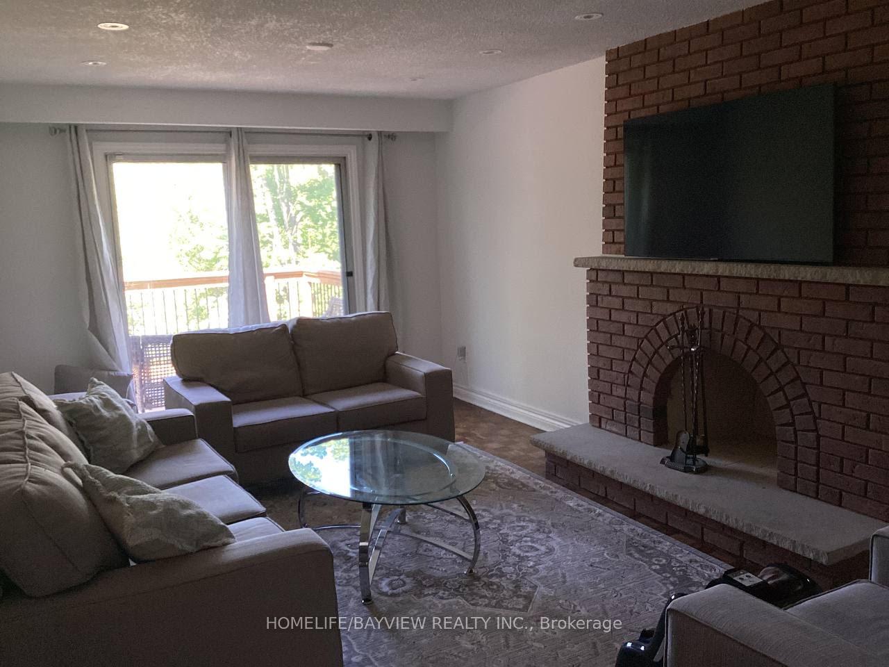 Photo 7 of 131 Sydel Crescent, Vaughan, East Woodbridge — HOMEH