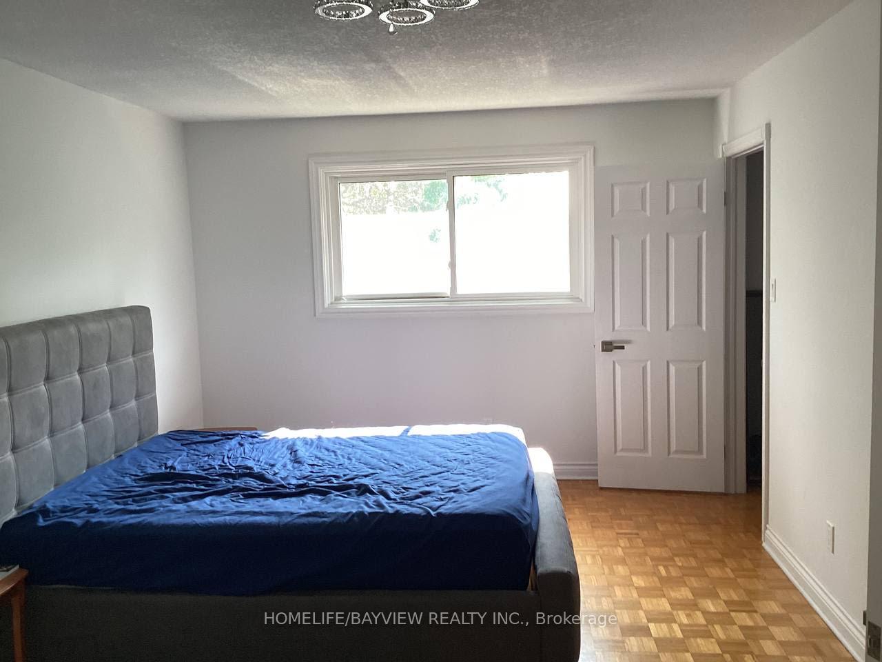 Photo 10 of 131 Sydel Crescent, Vaughan, East Woodbridge — HOMEH