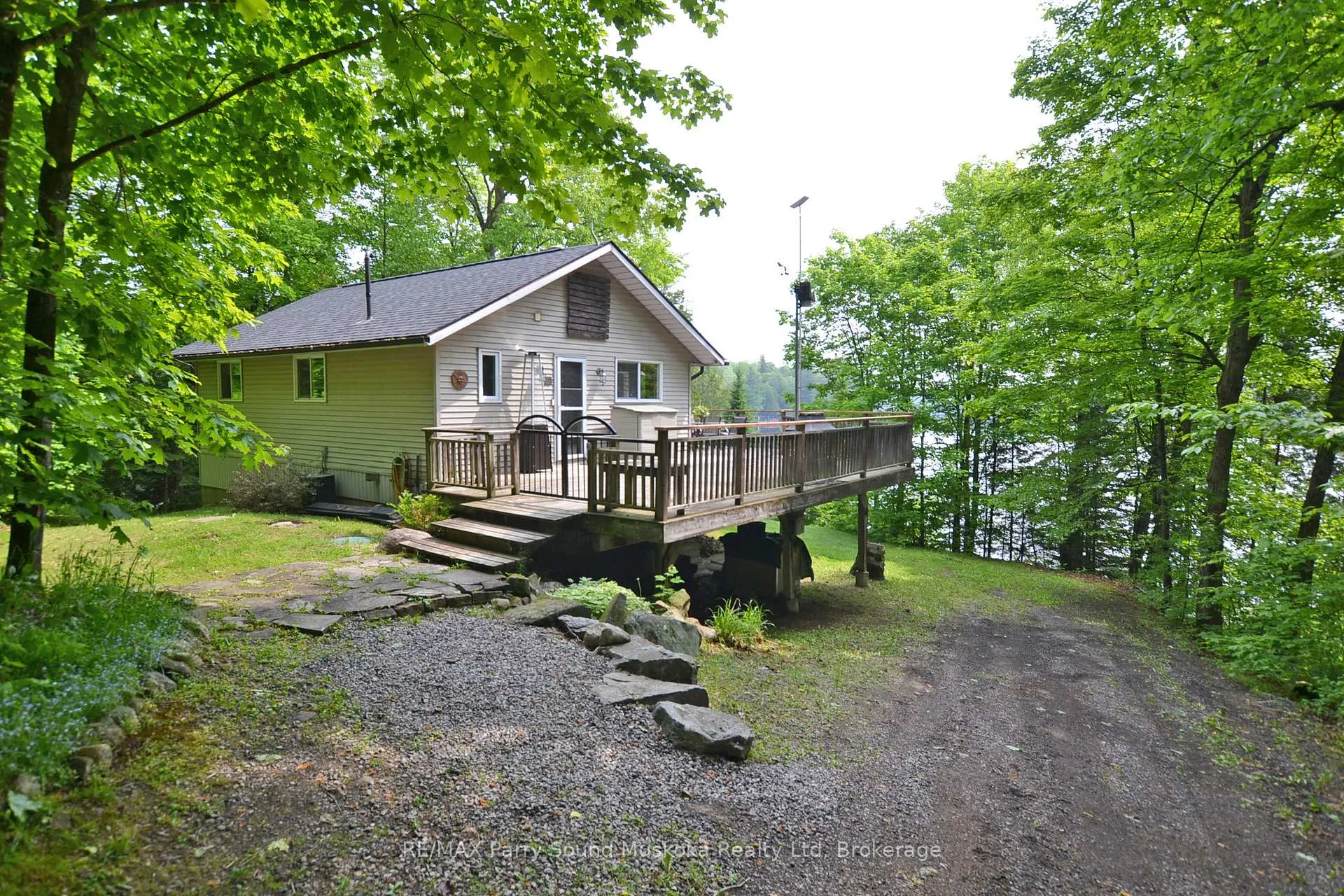 Photo 77 of 84 Captain Estates Road, Whitestone, Hagerman — HOMEH