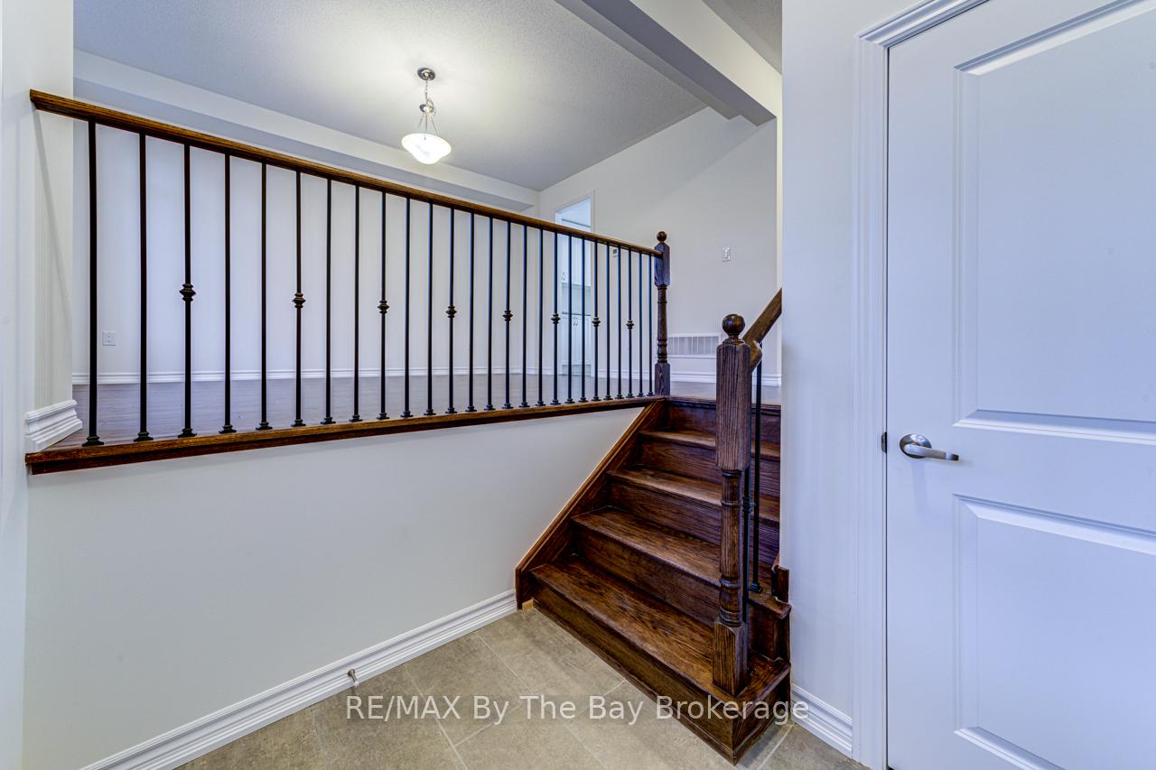 Photo 3 of 178 Mapleside Drive, Wasaga Beach — HOMEH