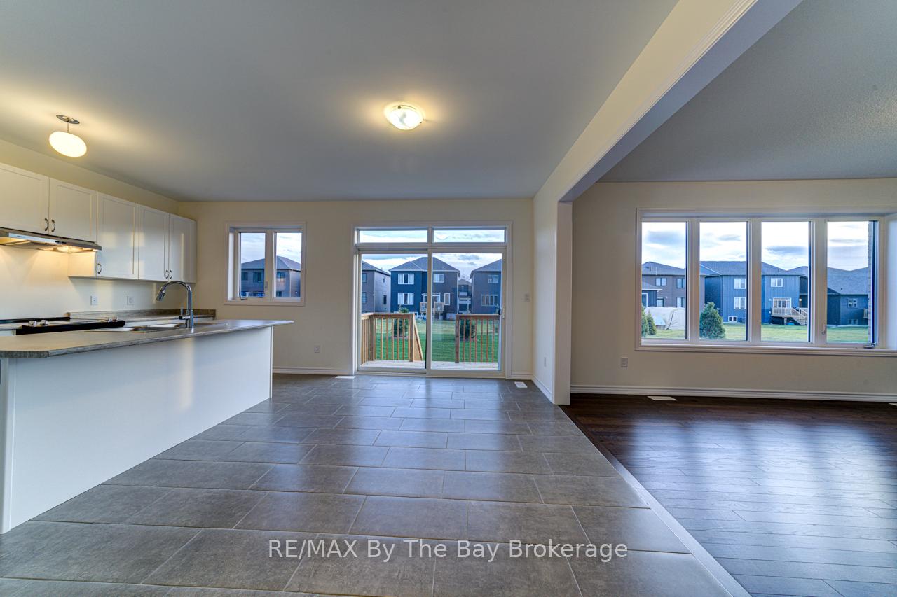 Photo 9 of 178 Mapleside Drive, Wasaga Beach — HOMEH