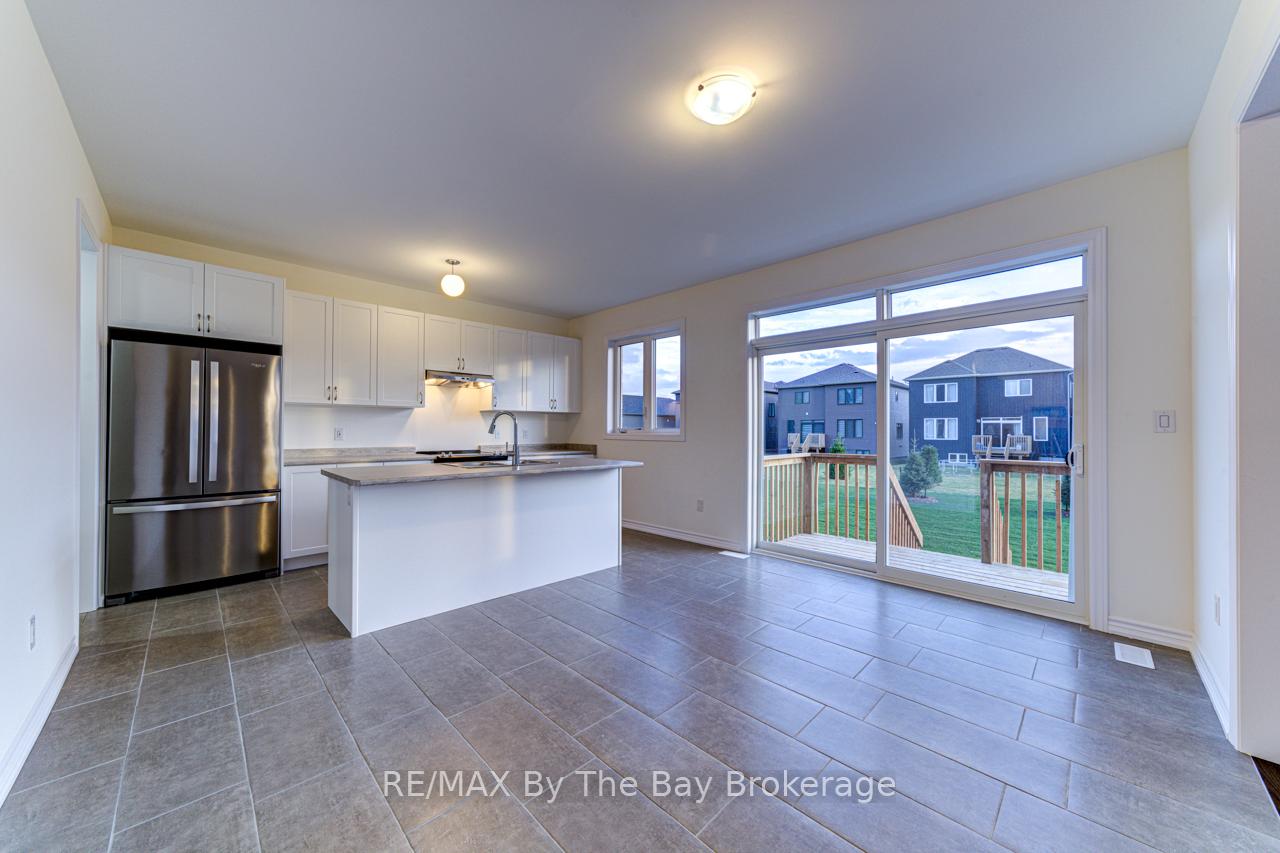 Photo 12 of 178 Mapleside Drive, Wasaga Beach — HOMEH