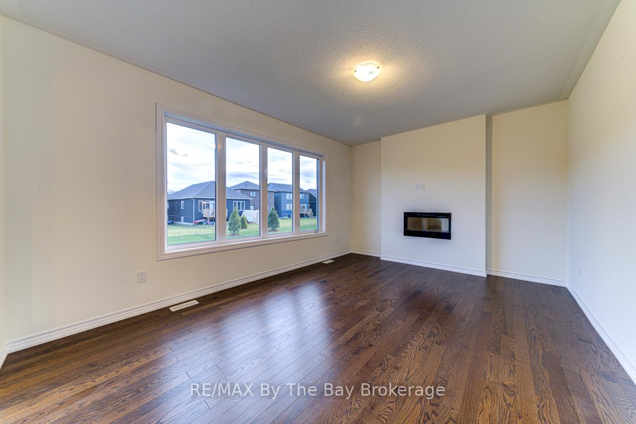 Photo 15 of 178 Mapleside Drive, Wasaga Beach — HOMEH