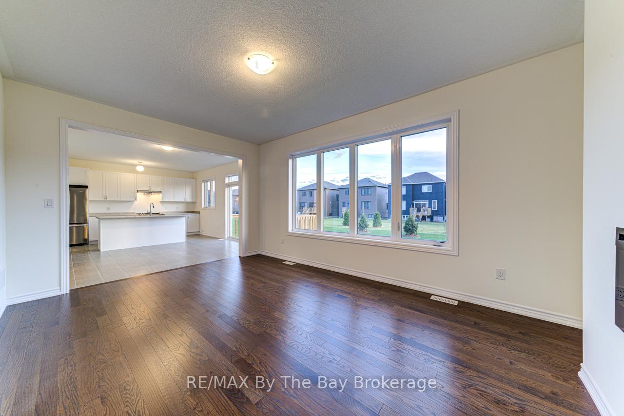 Photo 18 of 178 Mapleside Drive, Wasaga Beach — HOMEH